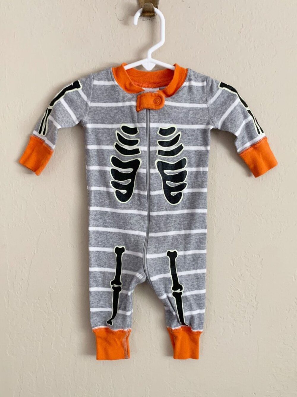 Hanna Andersson Halloween Skeleton Pajamas • 0-6 Months